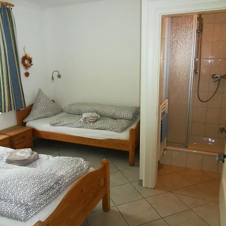Ferienwohnungen Im Landhaus Wiesenbad Thermalbad Wiesenbad Kamer foto